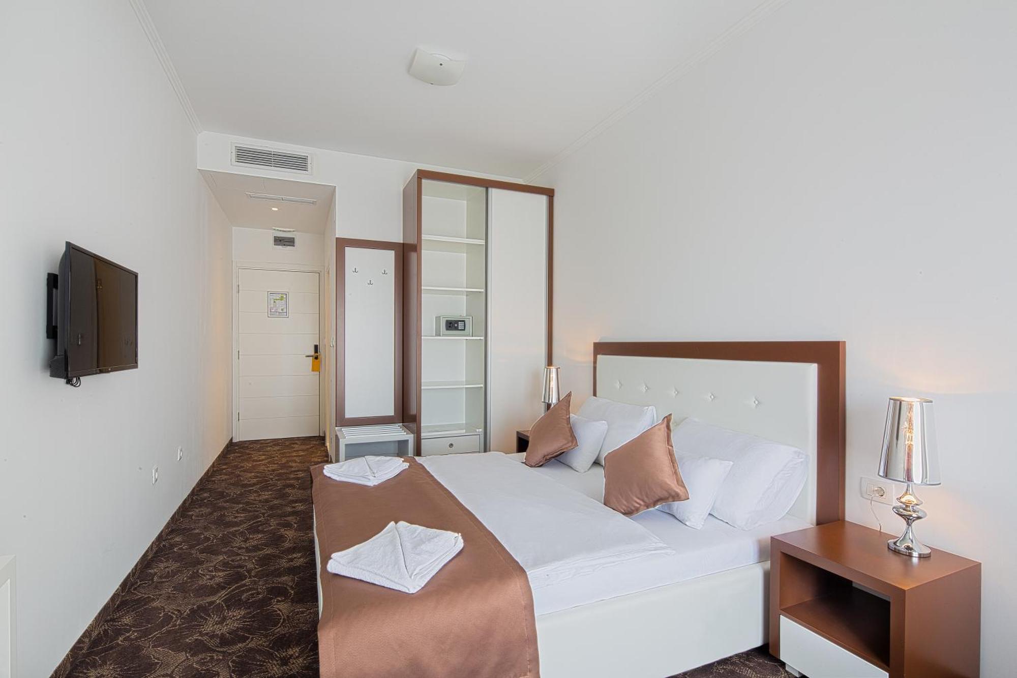 Hotel Pozzo บุดวา ภายนอก รูปภาพ