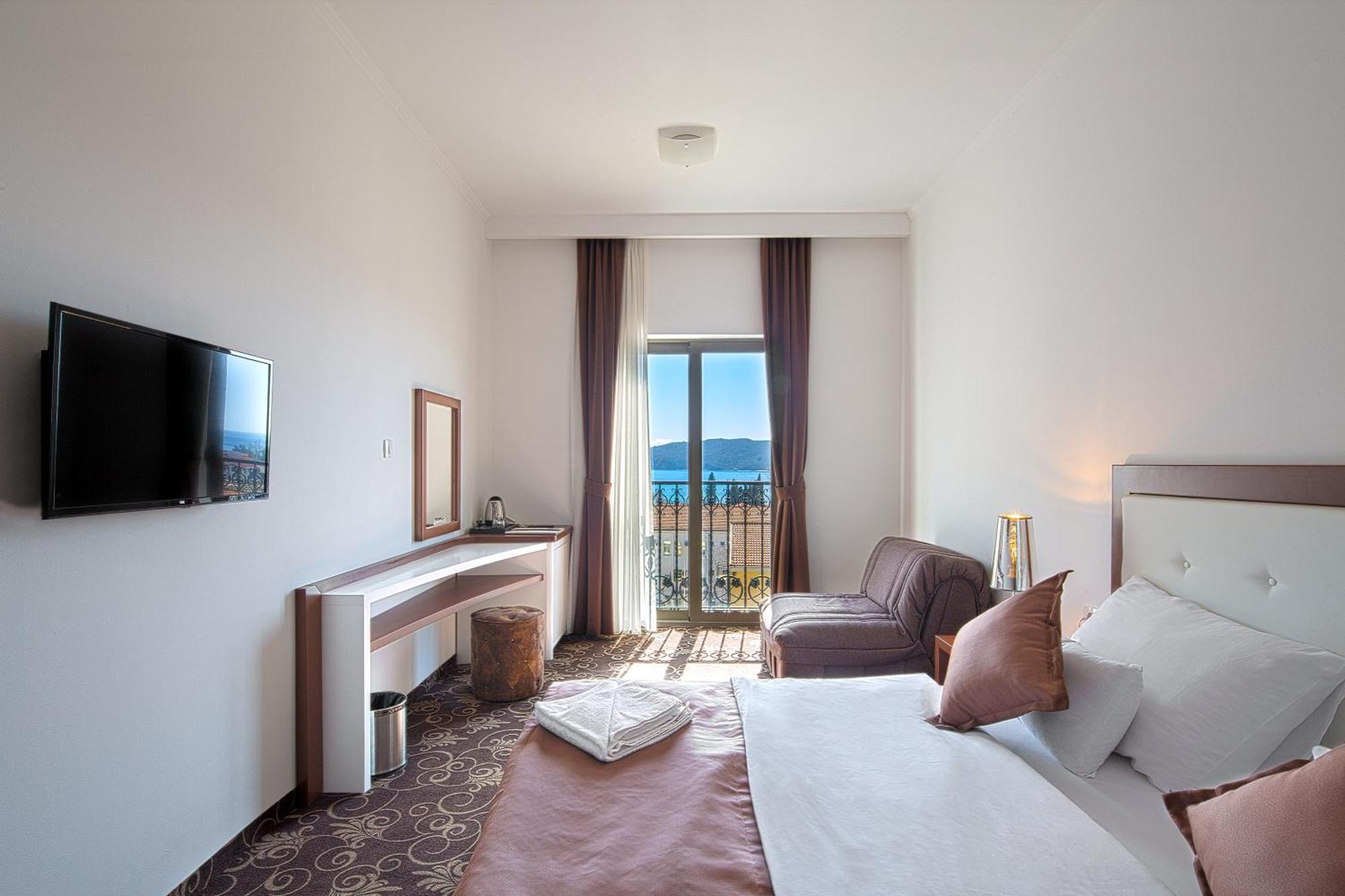 Hotel Pozzo บุดวา ภายนอก รูปภาพ