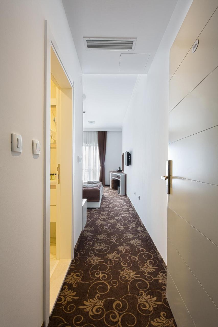 Hotel Pozzo บุดวา ภายนอก รูปภาพ