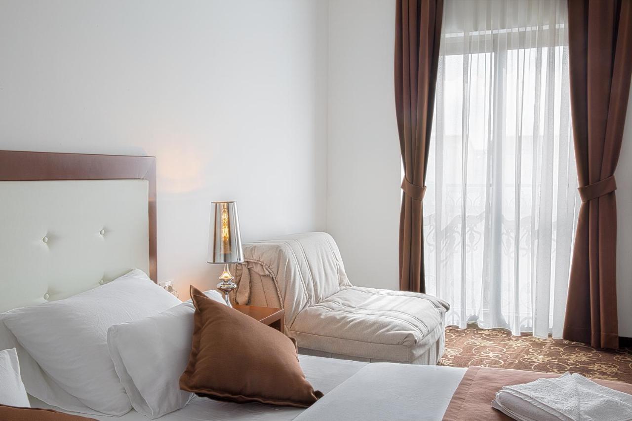 Hotel Pozzo บุดวา ภายนอก รูปภาพ