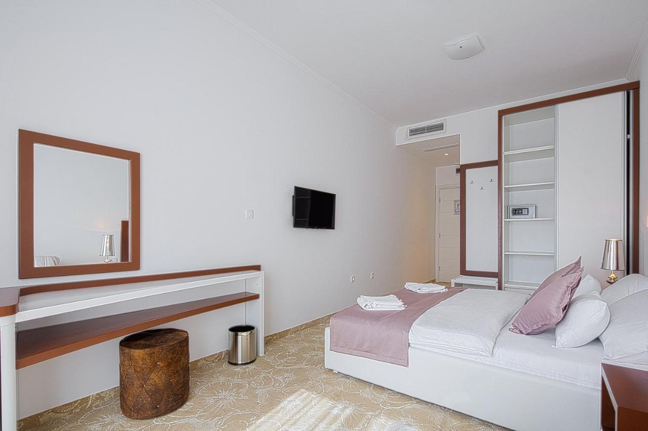 Hotel Pozzo บุดวา ภายนอก รูปภาพ
