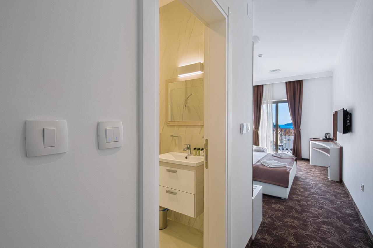 Hotel Pozzo บุดวา ภายนอก รูปภาพ