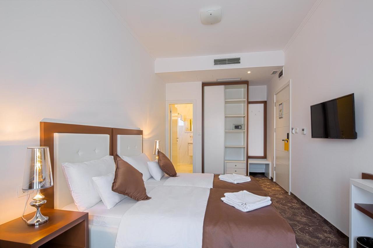 Hotel Pozzo บุดวา ภายนอก รูปภาพ