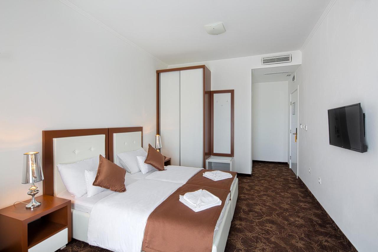 Hotel Pozzo บุดวา ภายนอก รูปภาพ